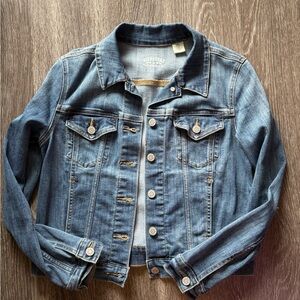 Levi’s Signature Blue Denim Jacket